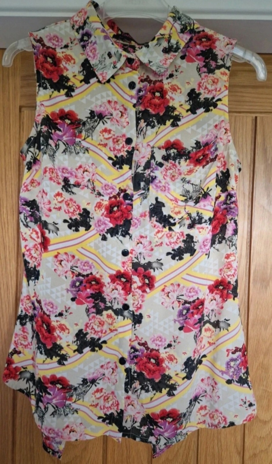 Floral Sleeveless Blouse by Colleen for Women Size 8