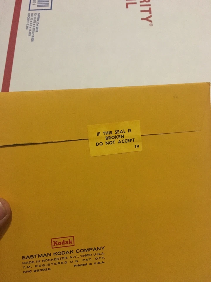 Kodak Wratten Gelatin  Filter No 96  N.D 0.40 Filter 6 x 6 inch. Unopened - Image 4 of 4