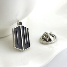 Sci-fi DW LOGO pin Science Fiction Metal enamel , Police Box