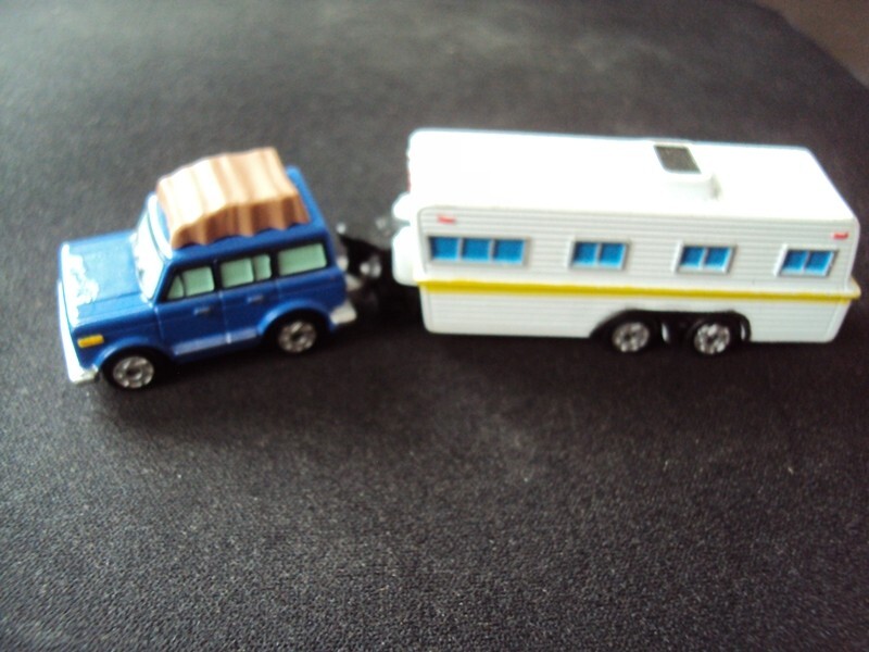 Vintage Galoob Micro Machines International Travelall & Camper Trailer, loose