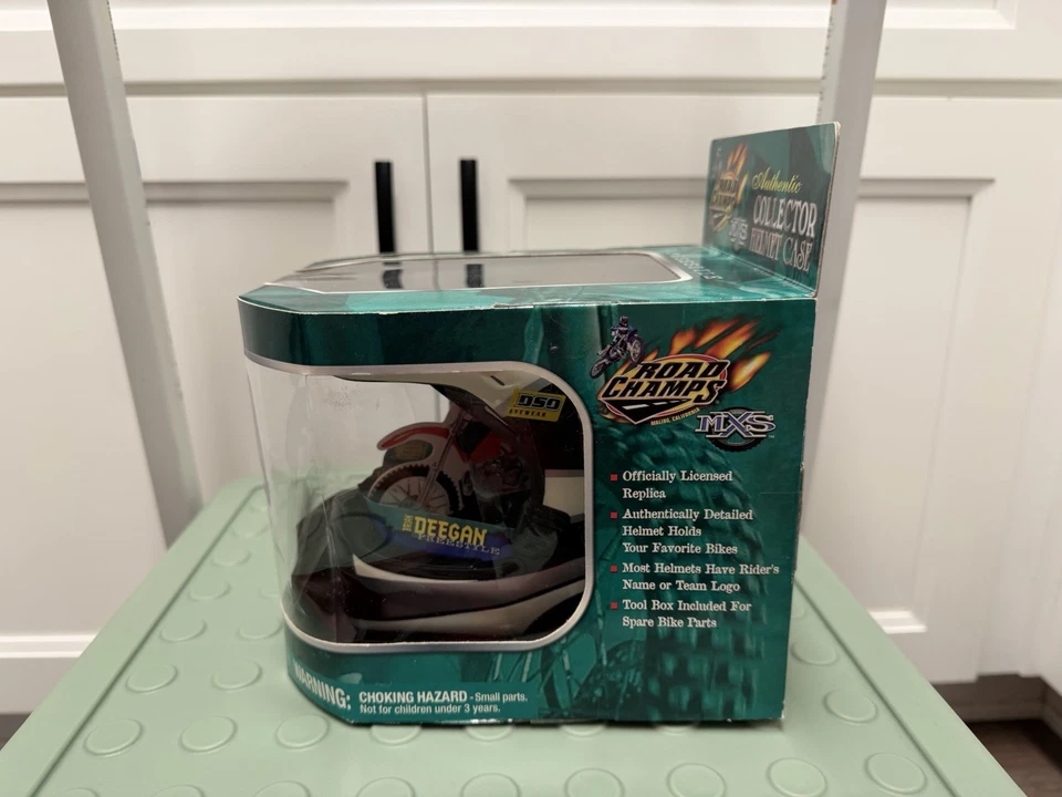 2000 Road Champs MXS Brian Deegan Collector Helmet Case Display Toy MX Rare New - Image 4 of 4