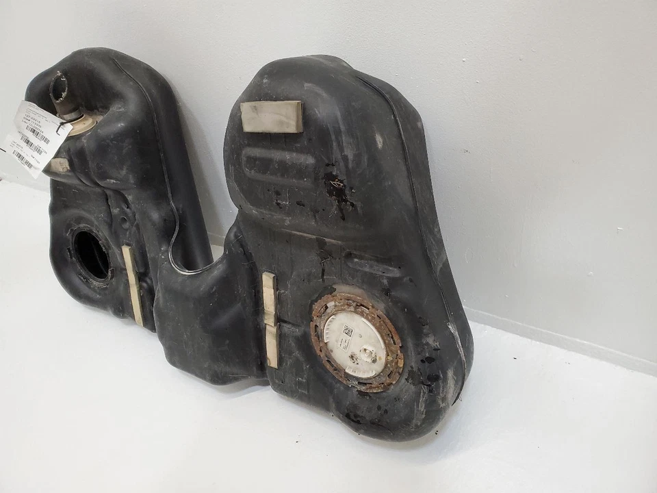 2013-2019 FORD EXPLORER Fuel Tank Capless Filler 18 Gallon 13-19 DA8Z9002A Foto 4 de 4