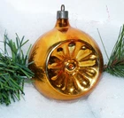 Vtg~ PREMIER~3.25" ~DOUBLE INDENT w FLORAL CENTER~ Gold  Glass Xmas Ornament