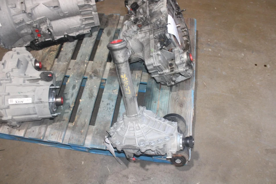 Used Differential Carrier Assembly fits: 2015 Land rover Range rover front 3.0L - Image 2 of 4