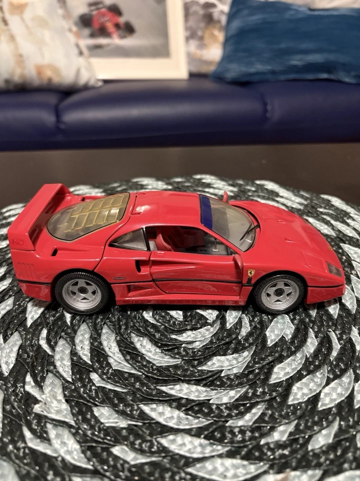 Modellautos 1/24 Franklin Mint Ferrari F40 1987 - Immagine 2 di 4
