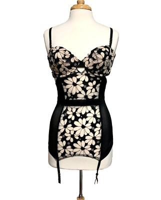 NWT Victoria's Secret Lingerie Merry Widow Corset Garter Bustier Size 36D