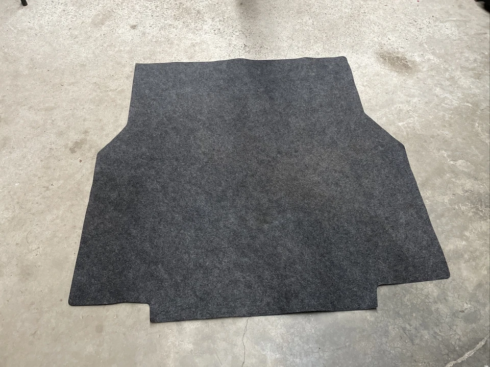 98-02 OLDSMOBILE INTRIGUE TRUNK MAT CARPET 橡胶背衬 114K 清洁 — 第 3/4 张图片