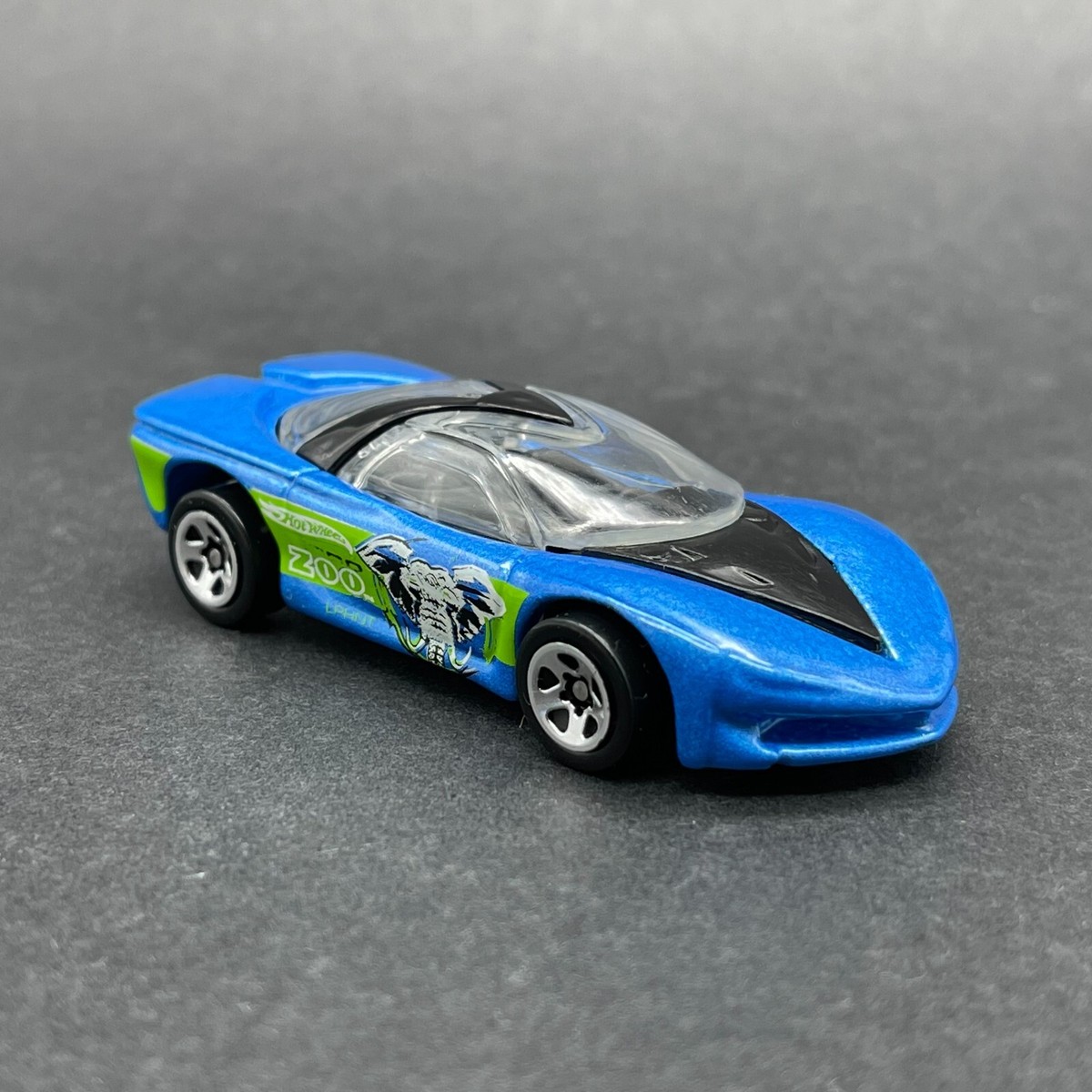 Hot Wheels Pontiac Banshee Sports Car Blue Robo Zoo Elephant