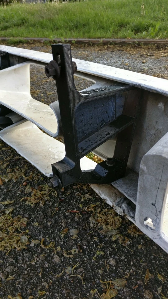 BMW E30- is Valence Air Dam Cowcatcher Mounting Brackets, 325es 325is 1986-1987  — 第 2/4 张图片