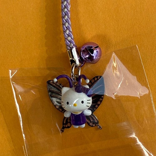 Sanrio Hello Kitty Local Keychain Japan Exclusive Flower and Butterfly 2006