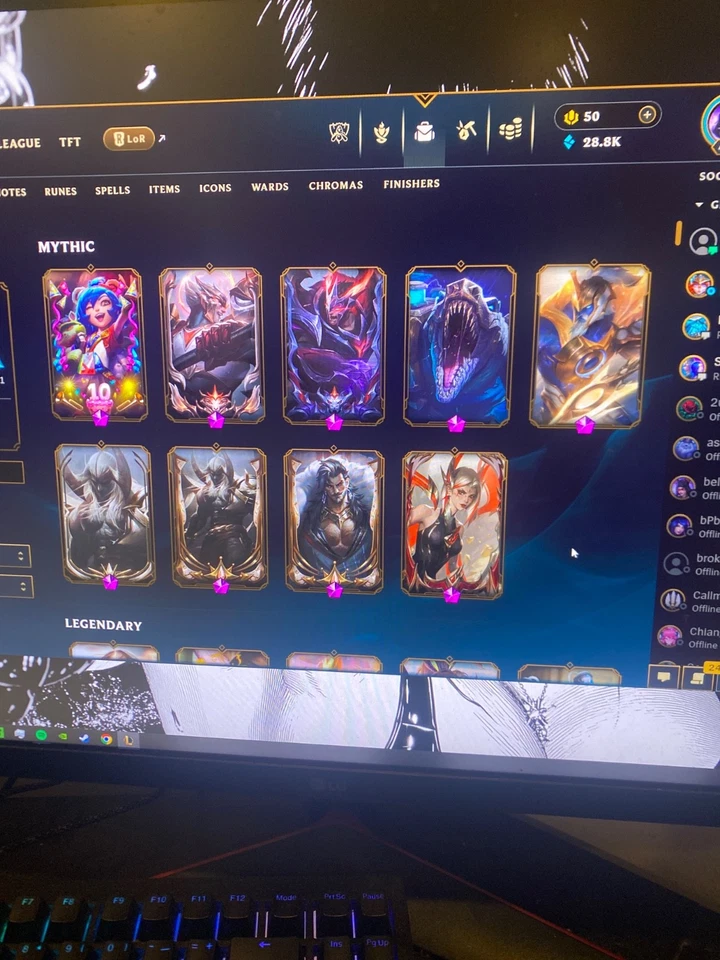 league account/Valorant account tons of skins - Image 3 of 4