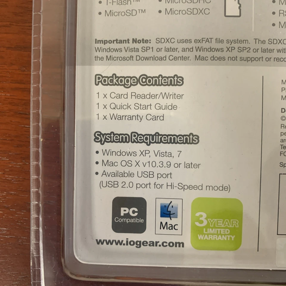 New IOGEAR SD MicroSD, SD, MMC Card Reader/ Writer GFR2O4SD USB 2.0 - Image 4 of 4