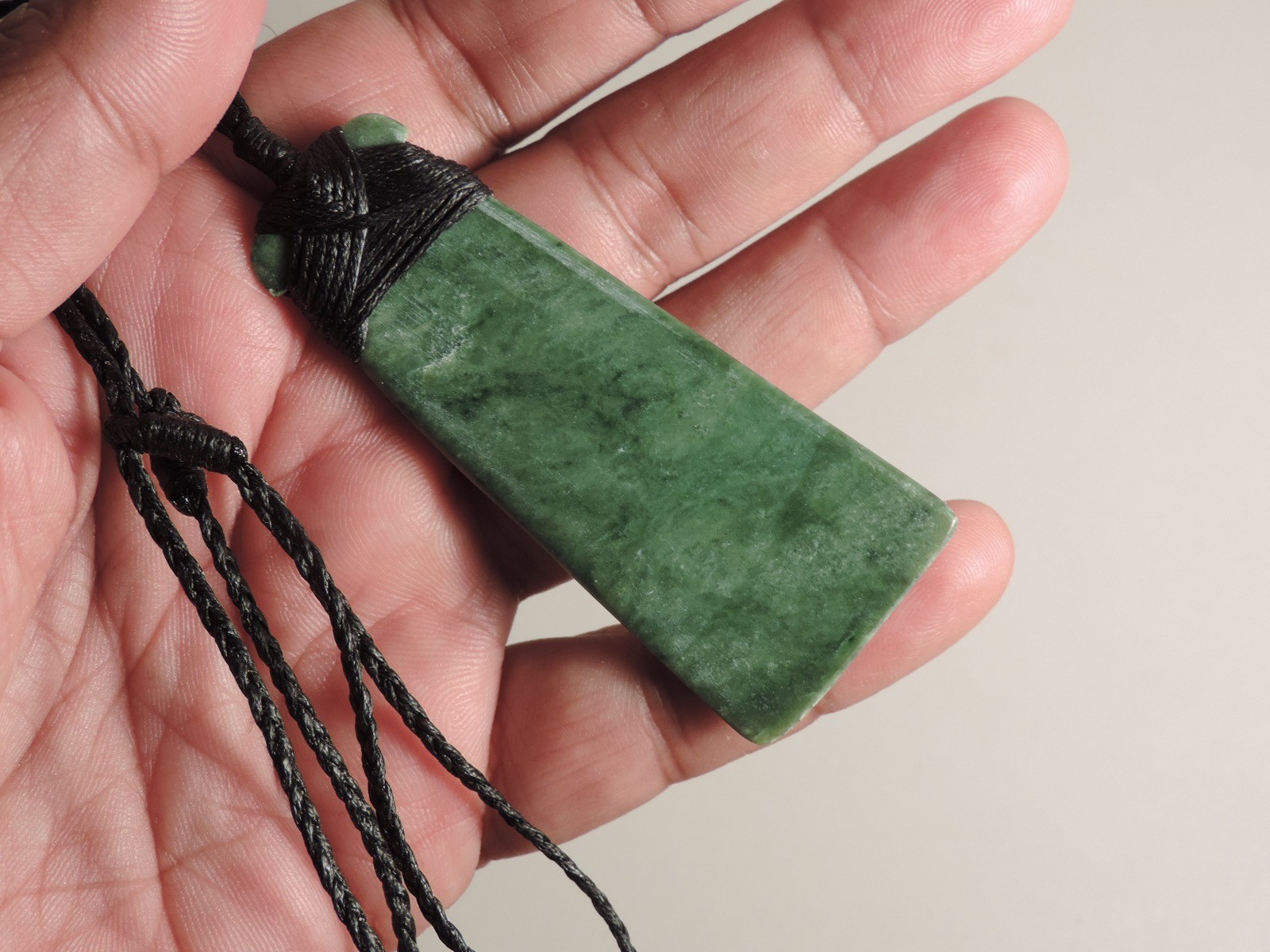 Spotty GREEN NZ INANGA JADE TOKI NZ Nephrite Jade Maori Pounamu ...