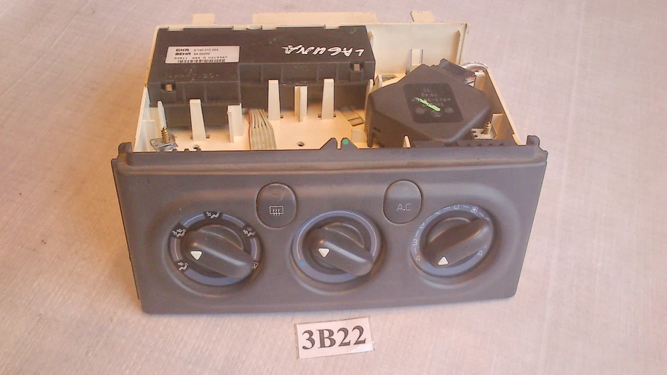Renault Laguna Heizungsbedienteil Schalter  9140010264 Heater control panel - Image 2 of 4