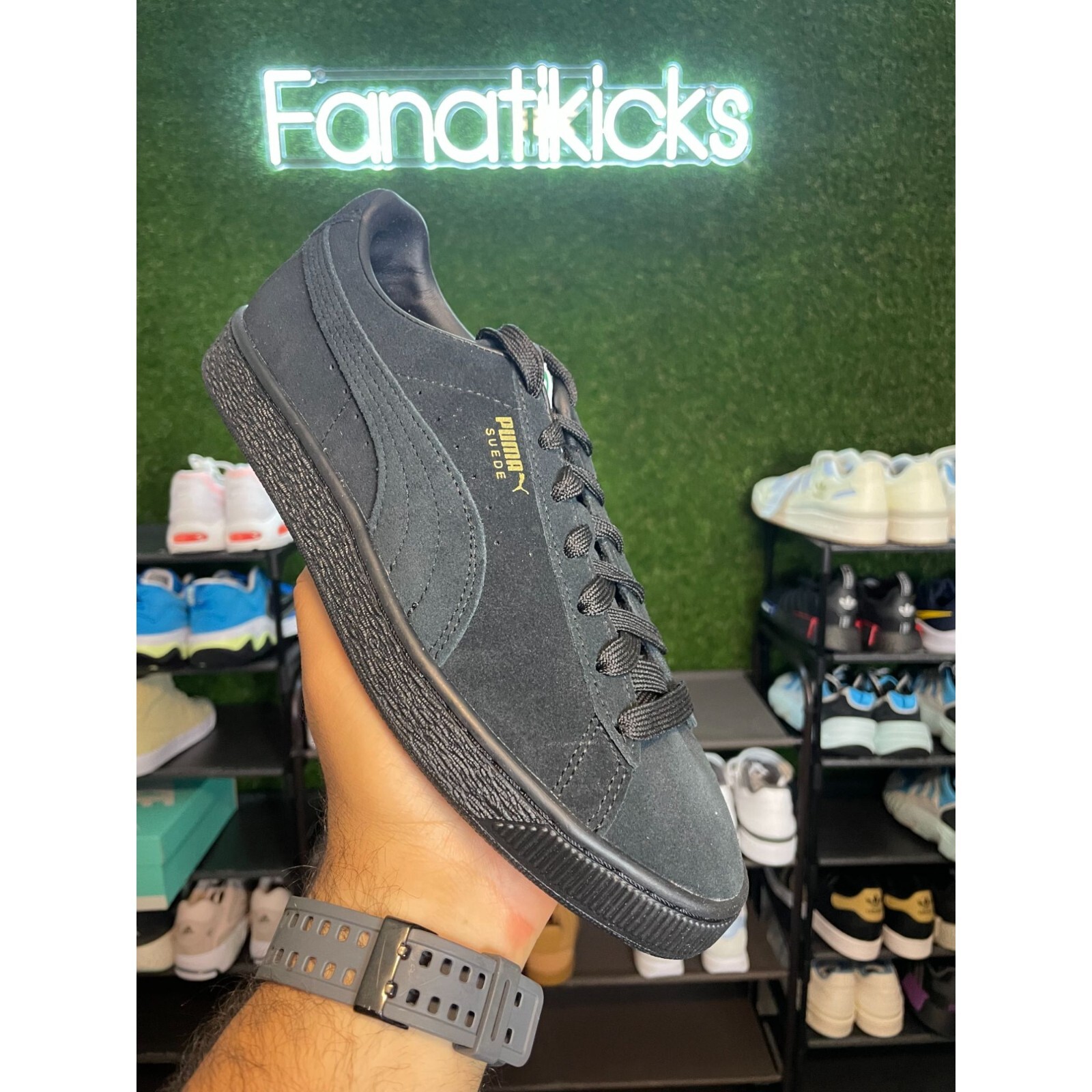 Puma Suede Classic XXI Mens Size 7.5 Shoes Triple Black Sneakers Low 374915 12