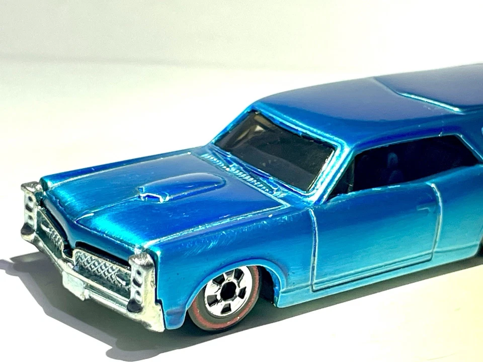 🔥 Hot Wheels 2010 Custom '66 GTO Wagon "Custom Made" Spectraflame Blue Foto 3 de 4