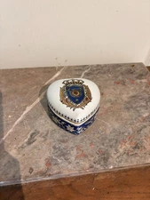 Box Jewelry Castle Versailles Candy Dish Pot Porcelain Coat of Arms Versailles