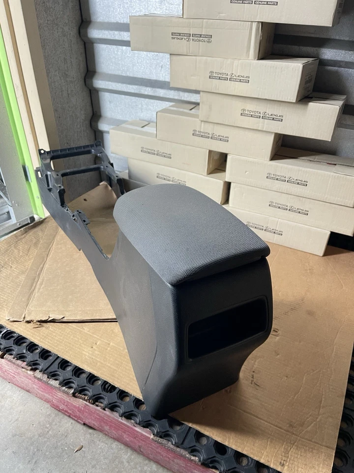 Used Front Lower Center Console fits: 2020/2025 1.8 Toyota Corolla floor Sedan - Image 3 of 4