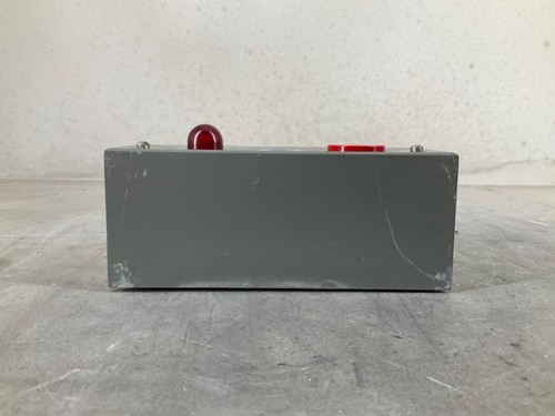 ALLEN BRADLEY 800S-2SAP PUSHBUTTON STATION STRT/STP 5A 600VAC MAX - Picture 7 of 12