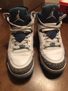 air jordan son of mars low off court shoes