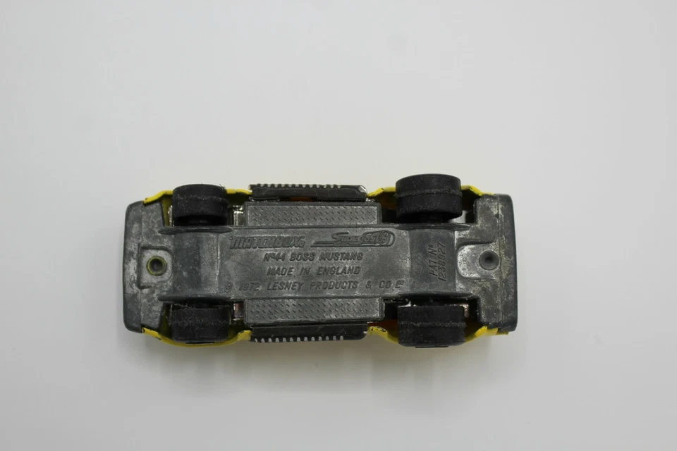 De colección Matchbox Amarillo Boss Mustang Nº 44 1972 Capucha Negra Ámbar Ventanas Diecast Foto 3 de 4