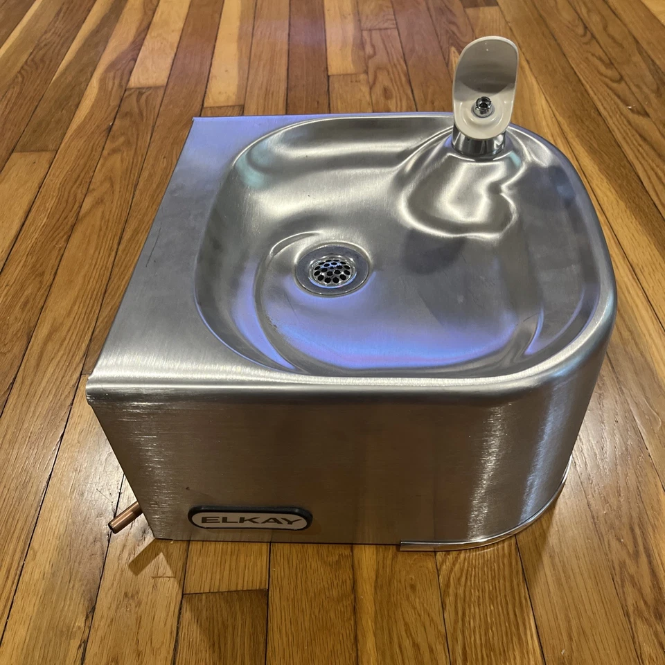 ELKAY drinking fountain model EDFP217C New - Image 4 of 4