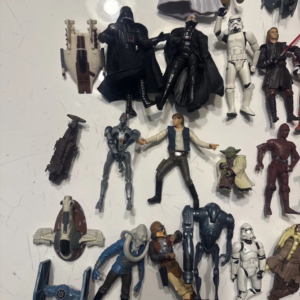 Lote de 26 figuras de acción Star Wars 3.75 vehículos y armas incluidas   Foto 3 de 4