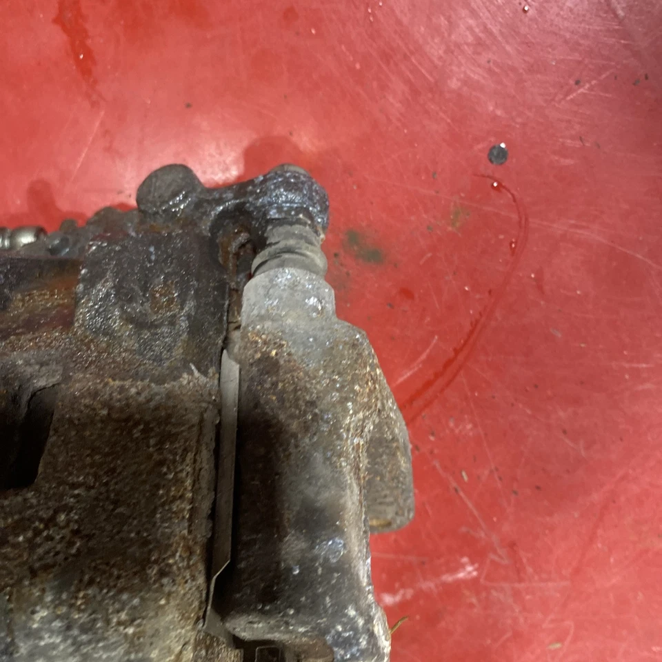 2020 2021 - 2024 Subaru Legacy Xt Touring 2.4 Front Left Driver Side Caliper - Image 3 of 4