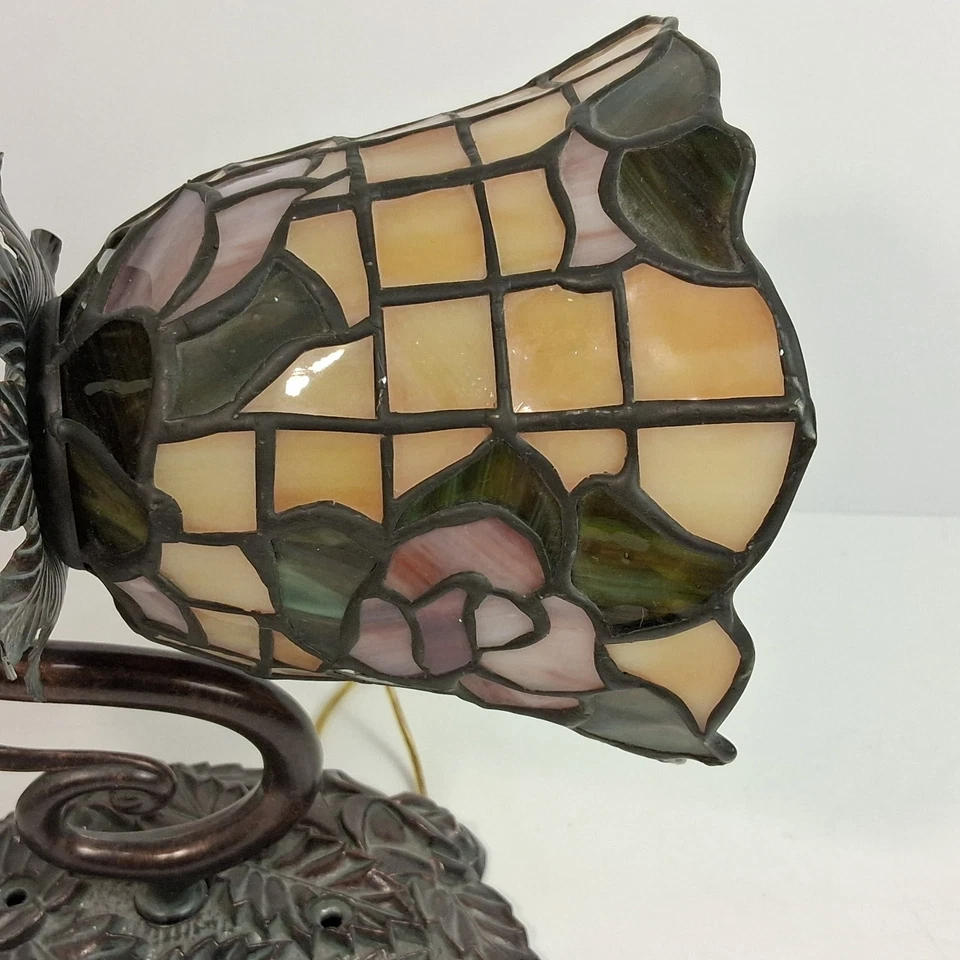Aplique de pared de vitral estilo Tiffany rígido motivo de hoja de rosa de bronce 40 vatios Foto 3 de 4