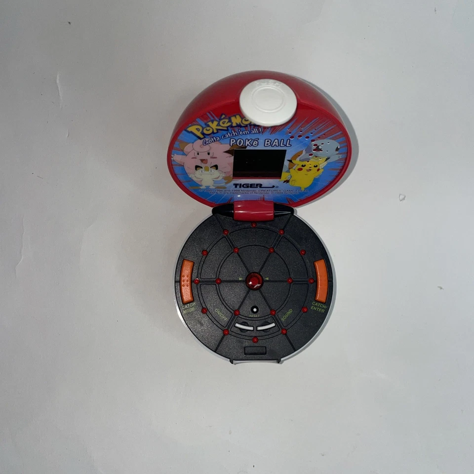 De colección Tiger Electronics 1999 Pokemon Poke Ball Juego LCD Portátil - SIN PROBAR Foto 3 de 4