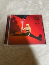 April Lavigne: Love Sux CD cracked case