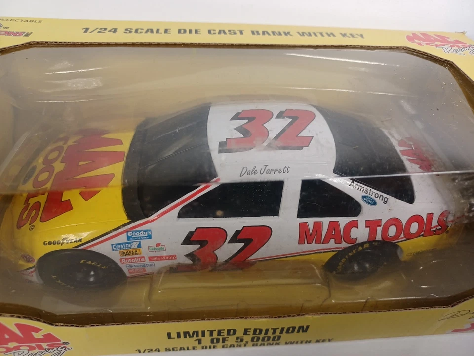 1995 1/24 #32 Dale Jarrett Mac Tools Thunderbird Bank Foto 2 de 4
