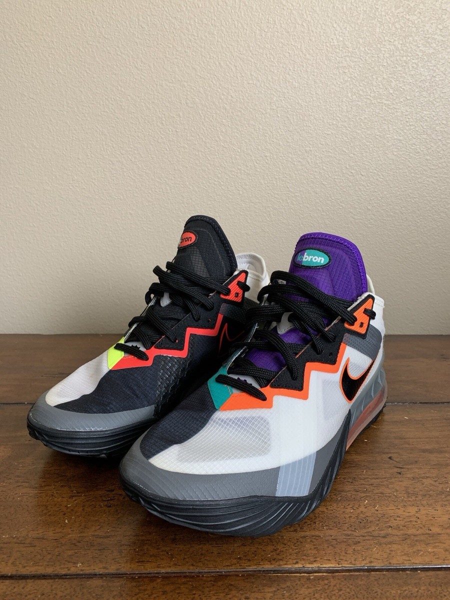Nike Lebron 18 White Air Max Men Size 10. Used Good Condition. s-l400.jpg main image 3