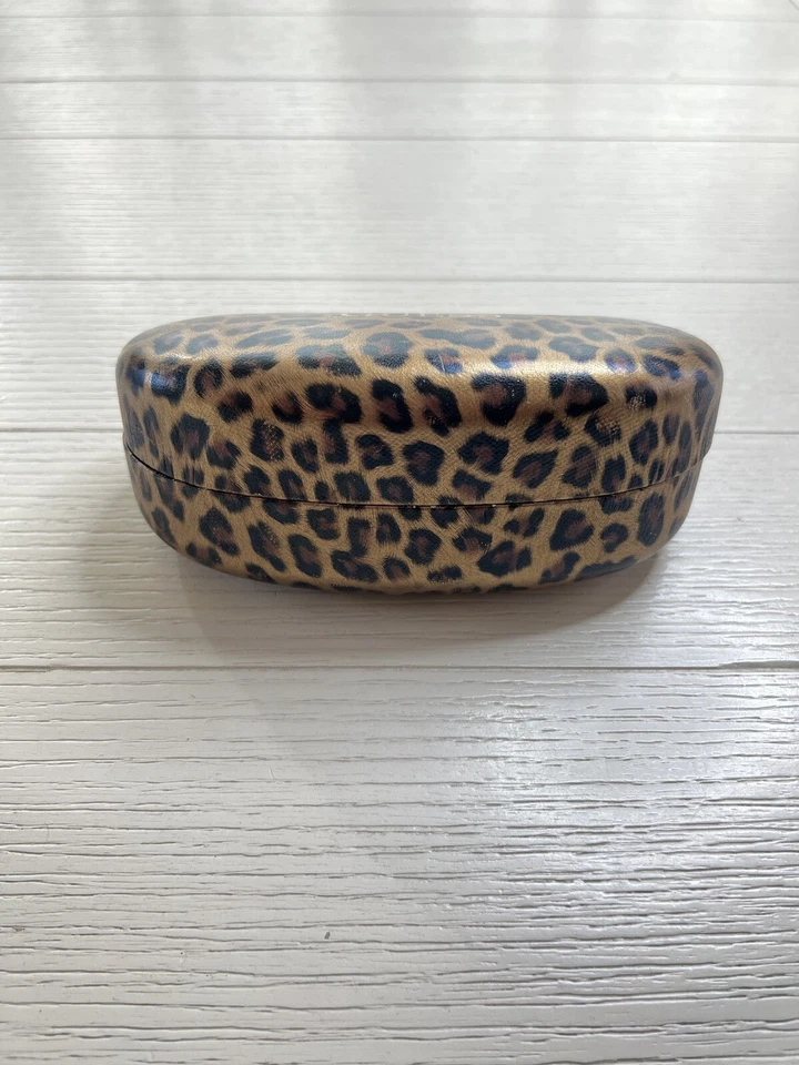 Estuche con cubierta para gafas de sol con estampado de leopardo Guess Foto 2 de 4