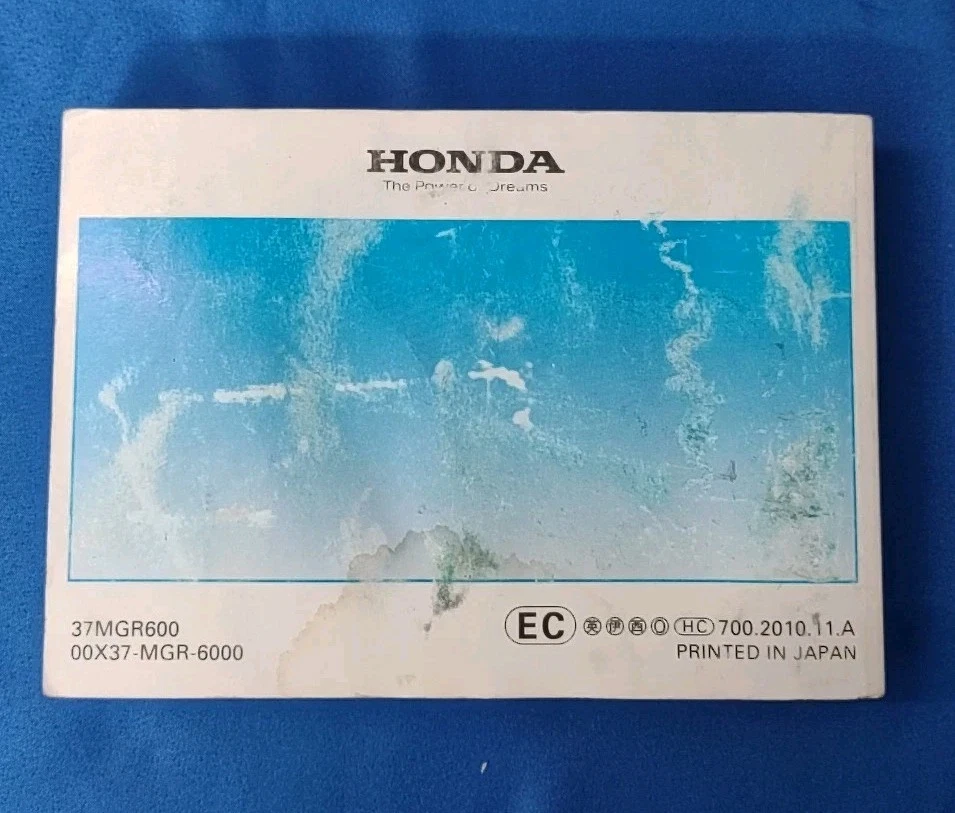 libro uso e manutenzione HONDA VT750S. 2010. - Immagine 2 di 3