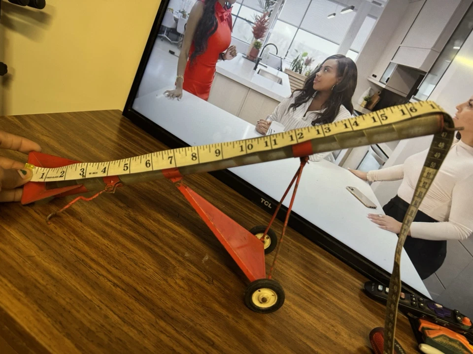 ERTL Tru-Scale Auger Elevator Grain Feeding Funnel Farm Toy 1/16 Scale - Image 4 of 4