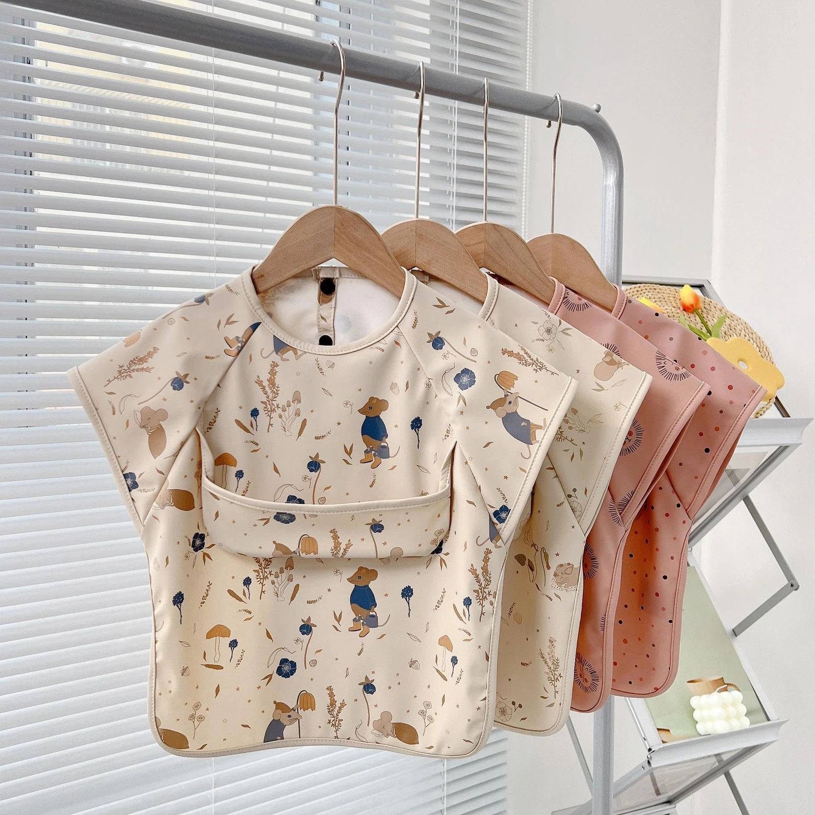 Cute Baby Bibs Toddler Baberos Bavoir Waterproof Short Sleeve Apron Cartoon Anim
Opens in a new wind