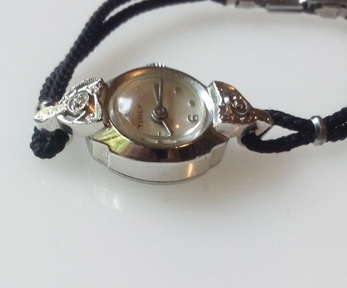 Ladies Vintage Diamond Timex Rhodium Plated Manual Wind Cocktail Watch Vintage TIMEX Rhodium Plated Ladies Diamond Wind-Up Watch  main image 4