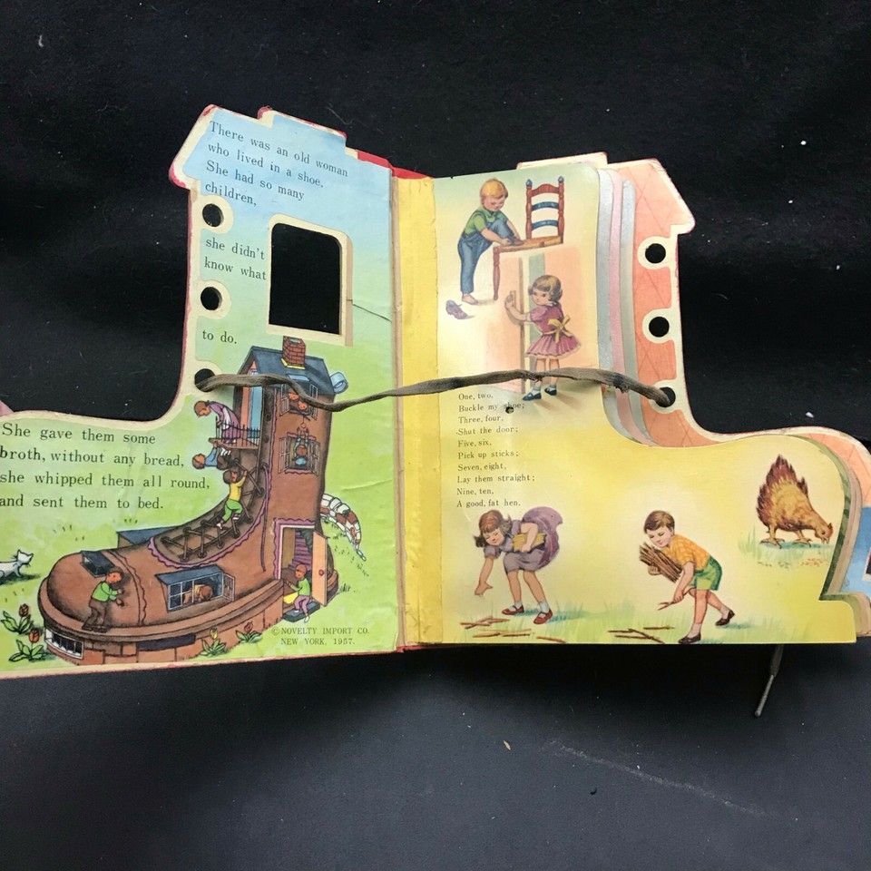 The Shoe House Nursery Rhyme Book (Hardcover in Slipcase, 1957) Pages