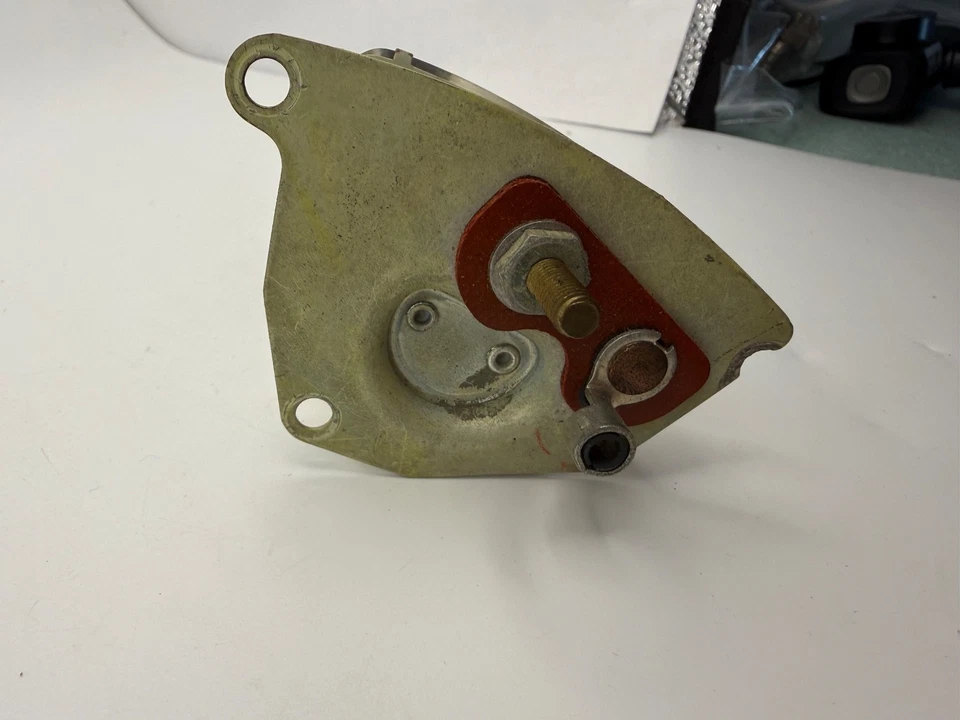 Nuevo de Lote Antiguo 1951 Chrysler New Yorker Windsor Combustible Gas Calibre Mopar 1383241 PROBADO, FUNCIONA Foto 4 de 4