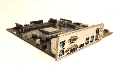 ASUS PRIME B450M-A + AMD Ryzen 3 2200G AM4 DDR4 HDMI USB 3.1 (K118-9)