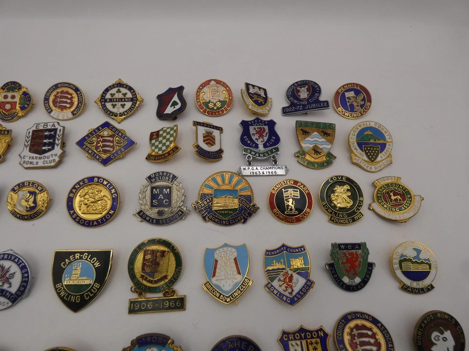 Job Lot Bundle Vintage Bowling Club Pin Badges Bowls Indoor Bundle x 100 - Image 3 of 4