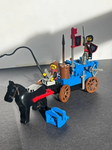 LEGO Castle: Wolfpack Renegades (6038) complete, no instructions, vintage toy