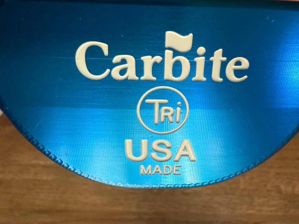 CARBITE TRI USA 33 Inch BLUE R/H Putter With Matching Head Cover - Image 4 of 4