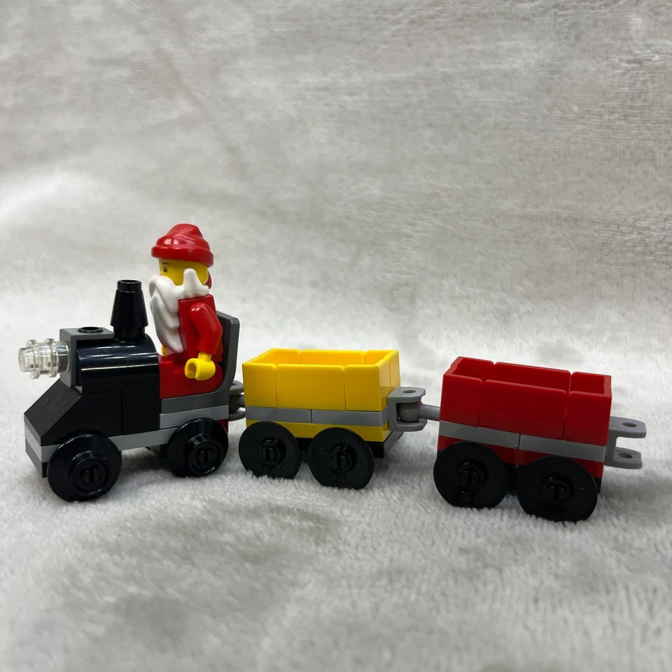 LEGO City Advent Calendar 60024 2014 Christmas Santa Claus Train - Image 4 of 4