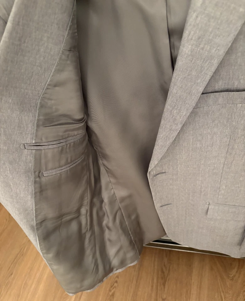 Theory Men's Sport Coat Blazer 38R Light Grey Only Worn a Few Times - Image 2 of 4