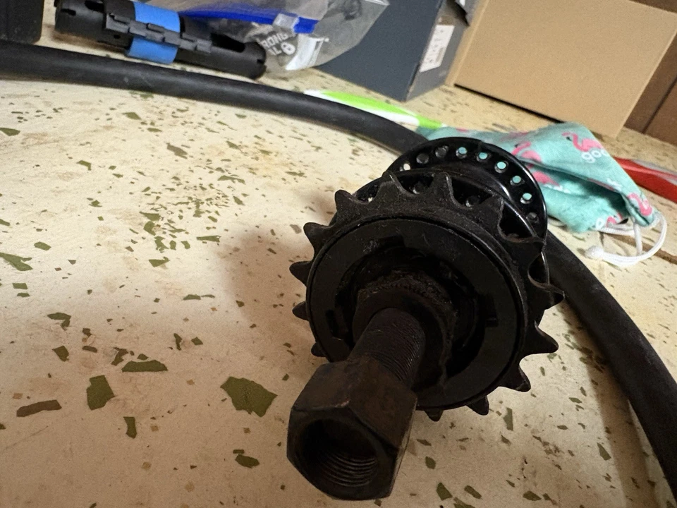 Mosh Box Hub Foto 2 de 3