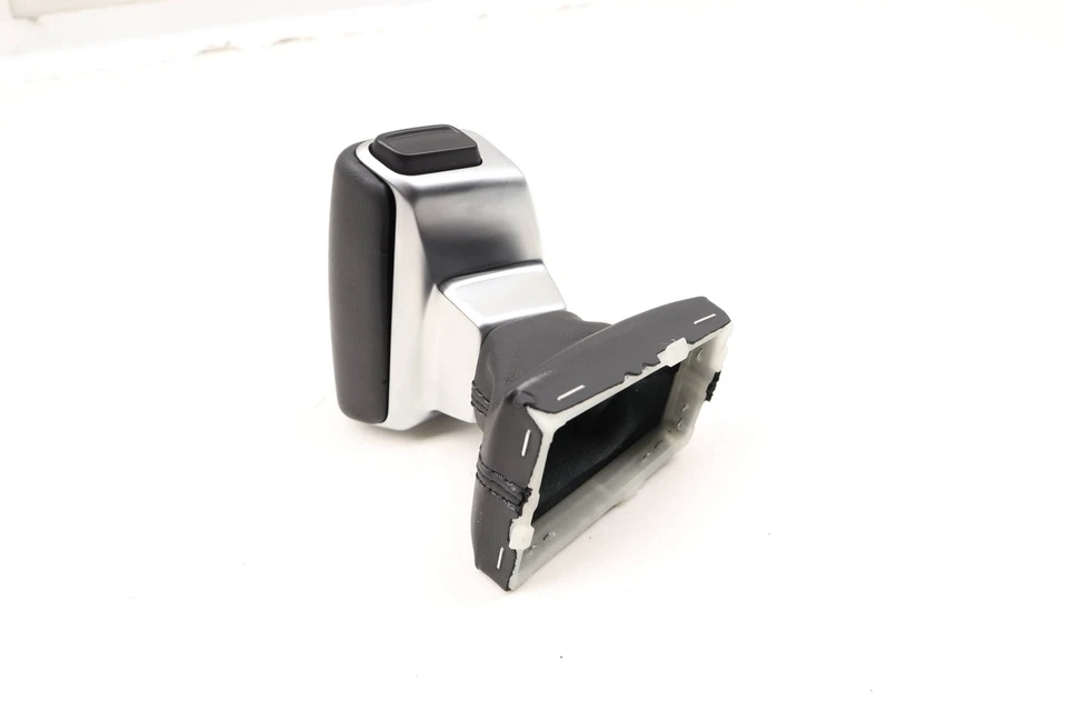 AUDI A4 QUATTRO 2020-2024 - Pomo de cambio automático con maletero 8W1713140F Foto 3 de 4