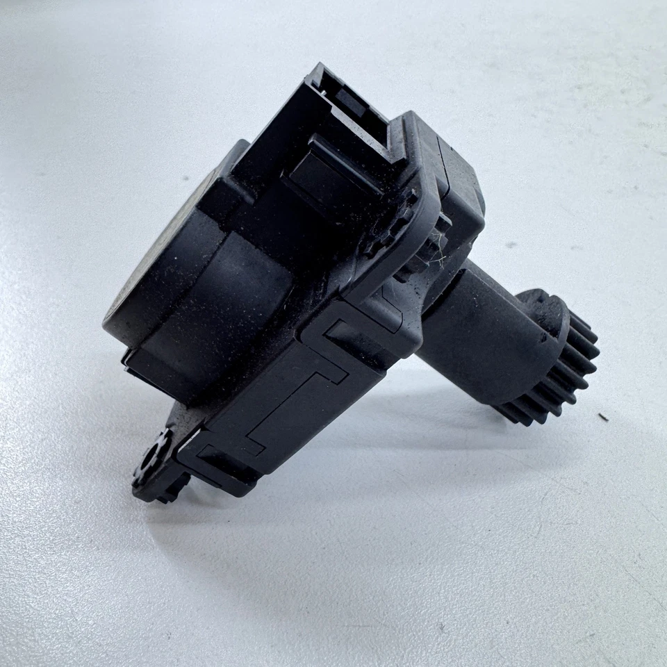 CITROEN DS3 MK1 HEATER FLAP MOTOR Z5509001 VENT ACTUATOR  1.6 E-HDI 9HD 09-16 #3 - Image 3 of 4