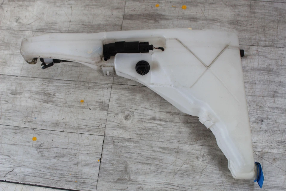 Washer Bottle AUDI S8 13 14 15 16 17 - Изображение 4 из 4